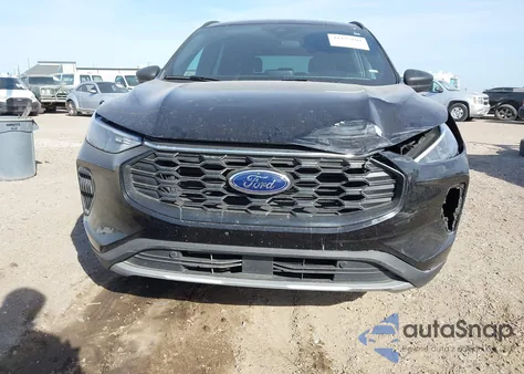 2025 Ford Escape St-Line z USA, uszkodzony, nr VIN 1FMCU0MN6SUB22909